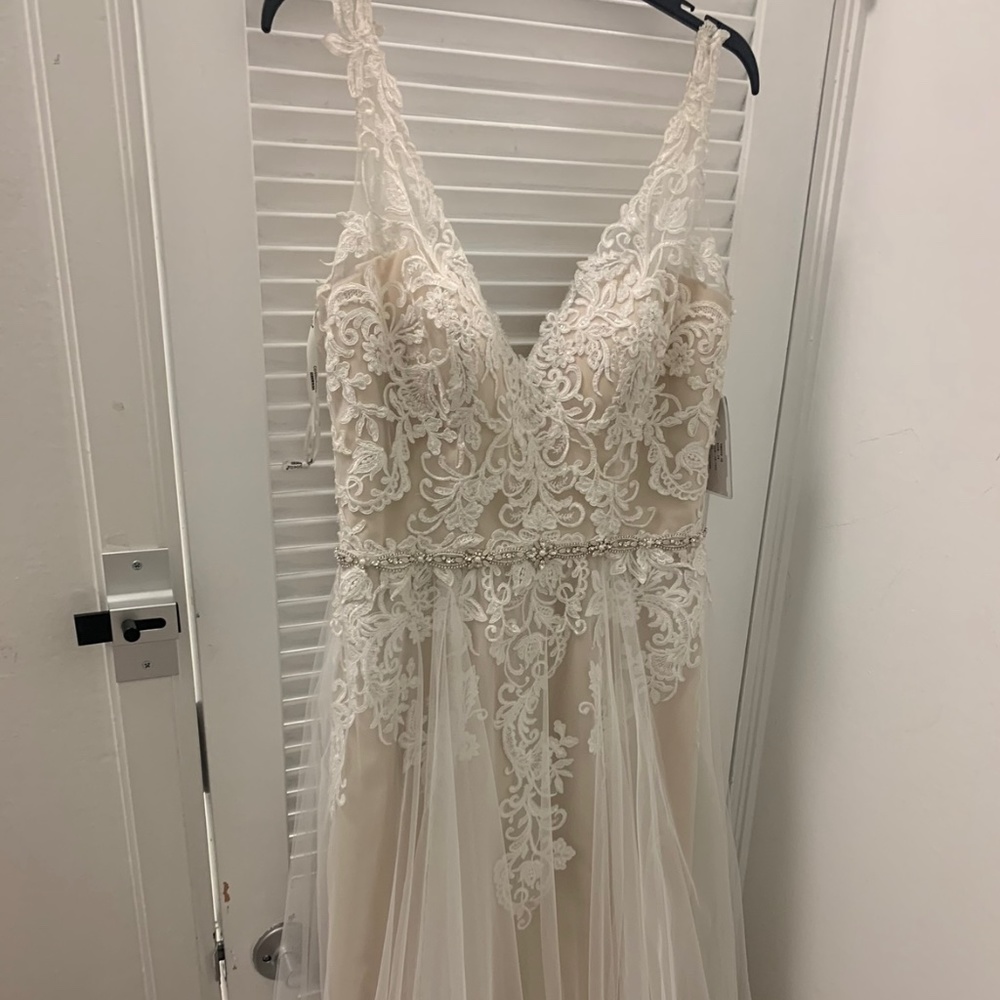 Tulle wedding dress